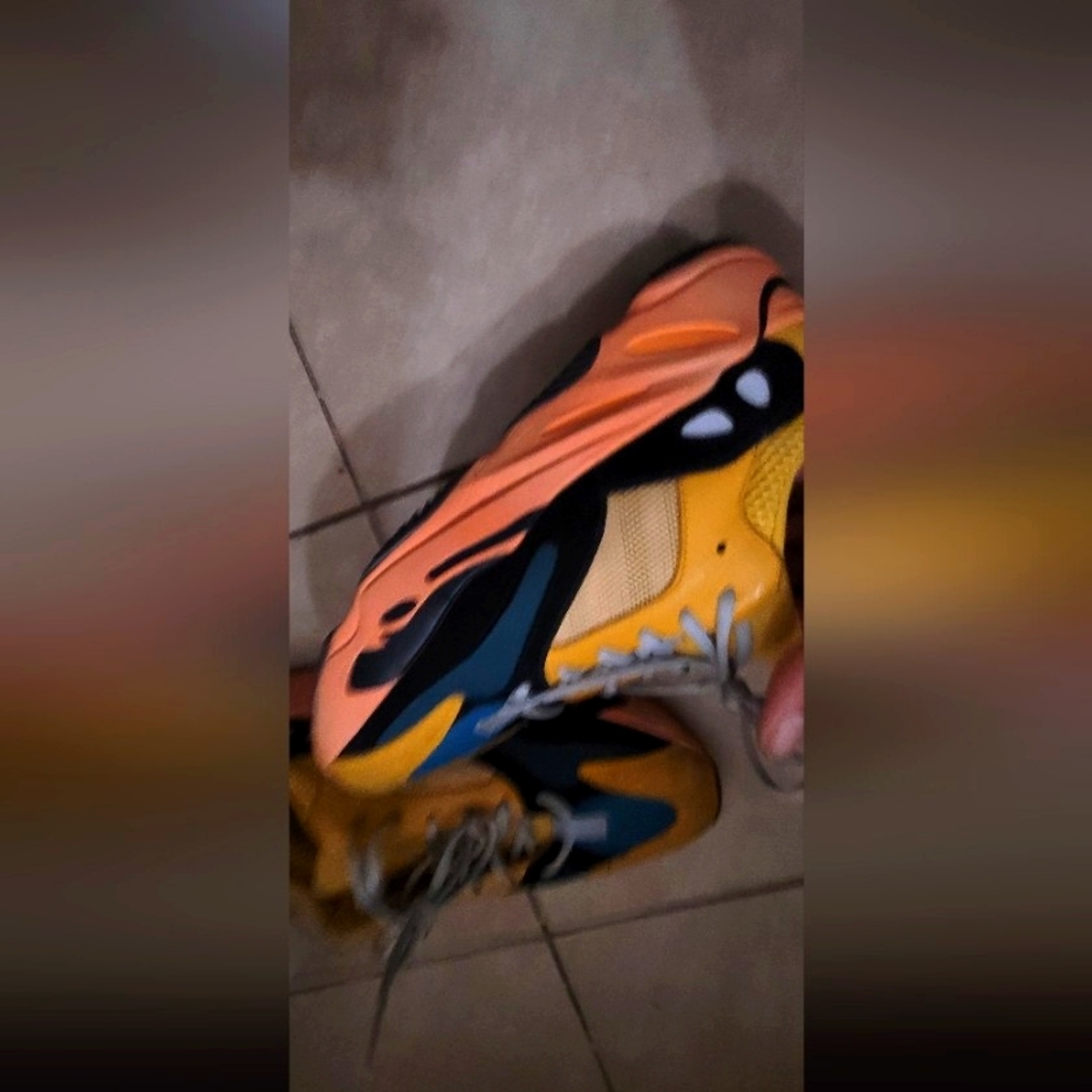 Yeezy sun 700 Boost